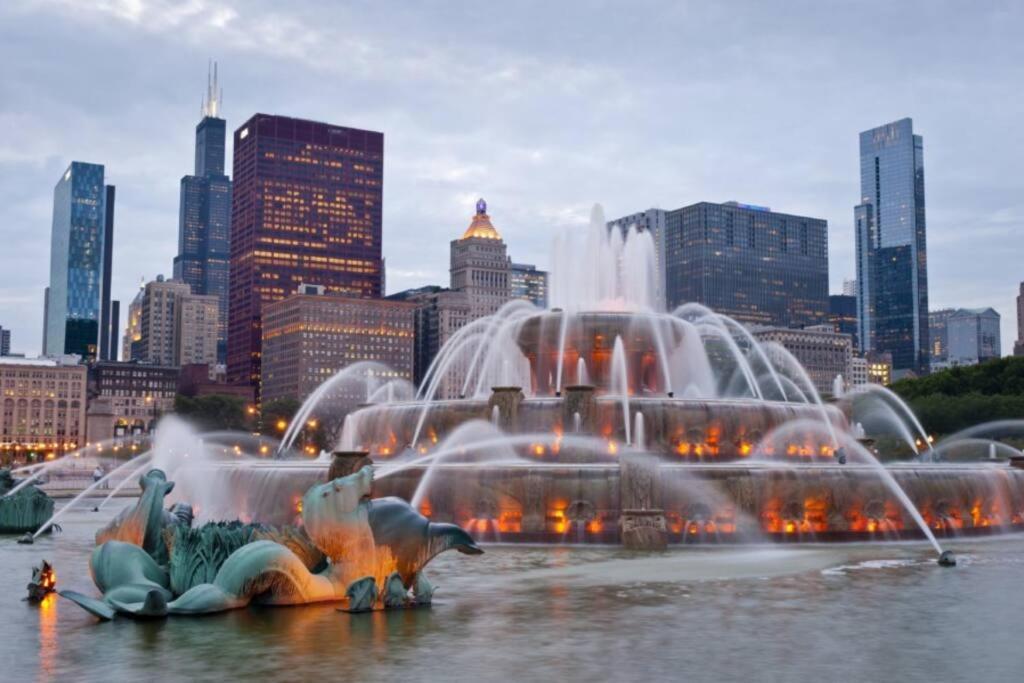 Mccormick Place Beautiful 2Br Apartment With Optional Parking Sleeps Up To 8 Near Soldier Field, Grant Park And Lakefront Trail Chicago Exterior foto