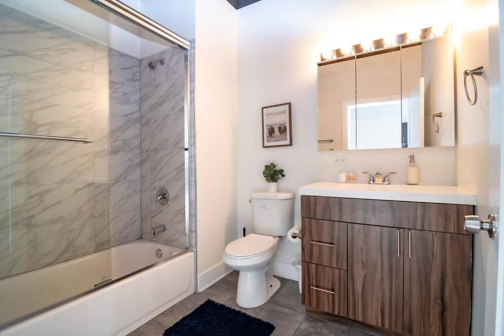 Mccormick Place Beautiful 2Br Apartment With Optional Parking Sleeps Up To 8 Near Soldier Field, Grant Park And Lakefront Trail Chicago Exterior foto